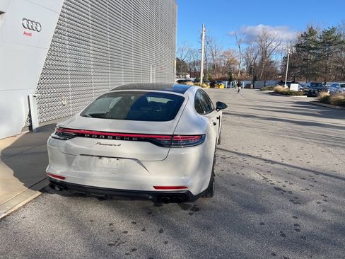 Used 2023 Porsche Panamera 4 Platinum Edition image 28
