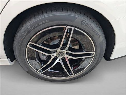 Used 2025 Mercedes-Benz E 350 4MATIC Sedan image 9