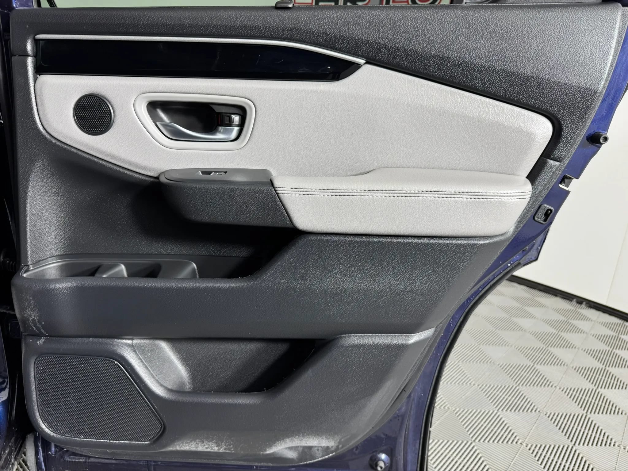 Used 2025 Honda Pilot EX-L image 47