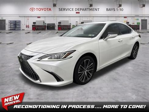Used 2022 Lexus ES 300h w/ Premium Package FWD image 1
