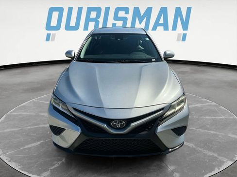 Used 2019 Toyota Camry SE image 9