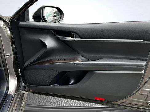 Used 2022 Toyota Camry SE FWD image 22