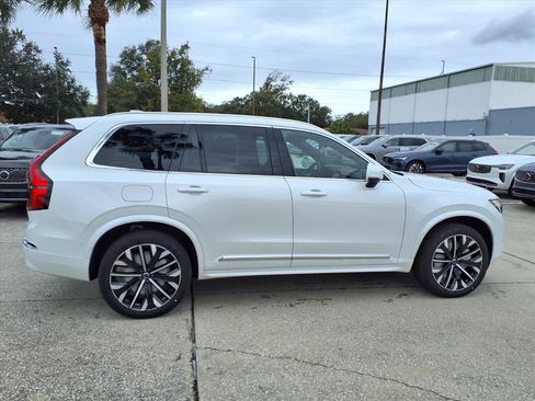 New 2026 Volvo XC90 T8 Plus w/ Protection Package Premier image 8