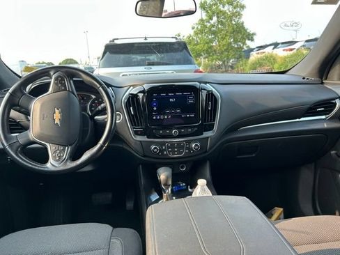 Used 2022 Chevrolet Traverse LT AWD/4WD image 7