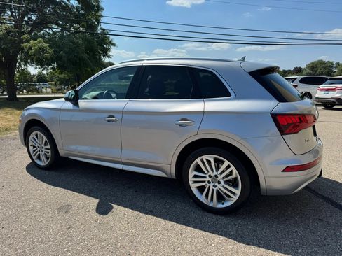 Used 2018 Audi Q5 2.0T Premium Plus w/ Premium Plus Package AWD/4WD image 6