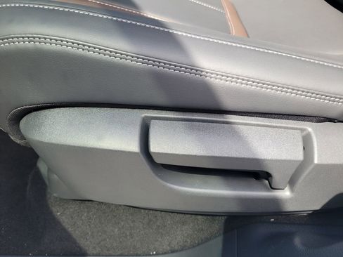 New 2025 Nissan Armada SL w/ Captain's Chari Seat Package image 32