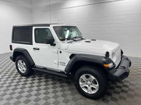 Used 2020 Jeep Wrangler Sport AWD/4WD image 4