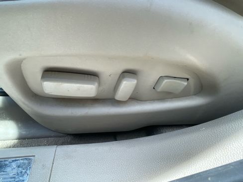 Used 2012 Cadillac SRX Luxury FWD image 7
