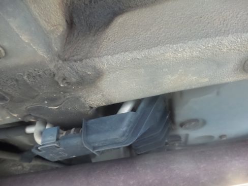 Used 2005 Toyota Highlander 4WD V6 w/ 3rd Row image 32