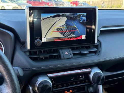 Used 2025 Toyota RAV4 LE image 19