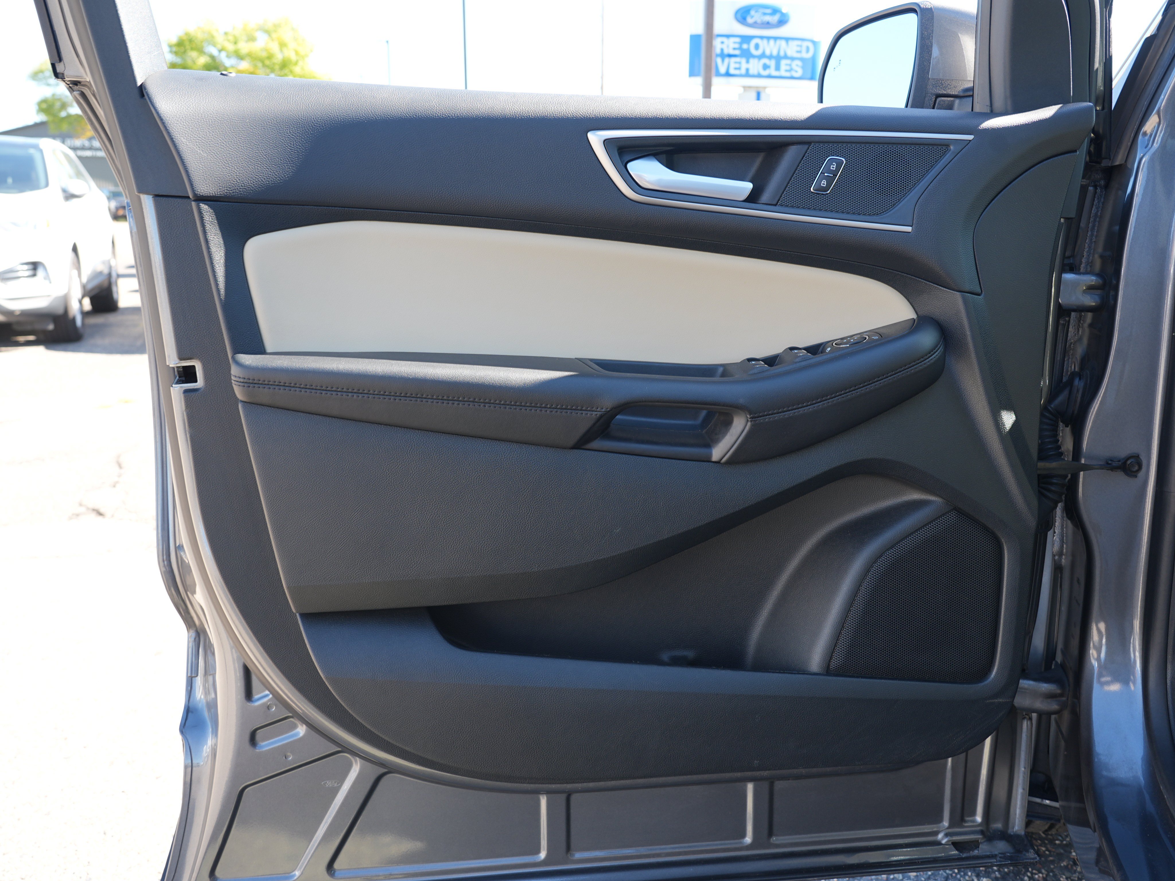 Used 2023 Ford Edge SEL w/ Convenience Package AWD/4WD image 16