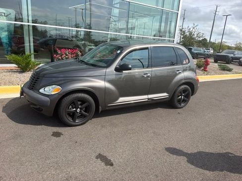 Used 2002 Chrysler PT Cruiser Limited FWD image 20