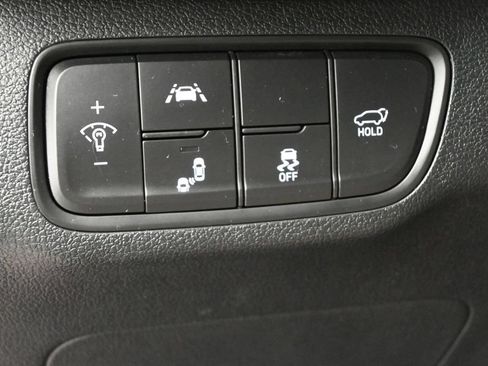 Used 2019 Hyundai Santa Fe Limited FWD image 5
