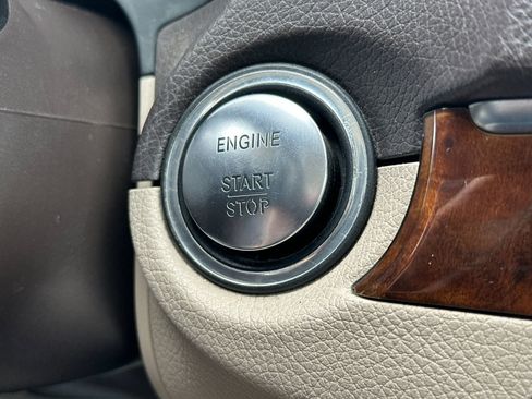 Used 2016 Mercedes-Benz E 550 Cabriolet image 24