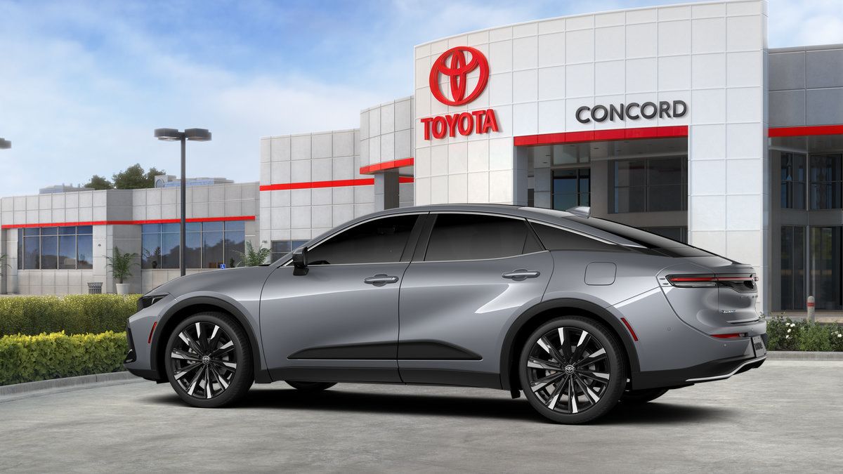 New 2026 Toyota Crown Platinum AWD/4WD image 34
