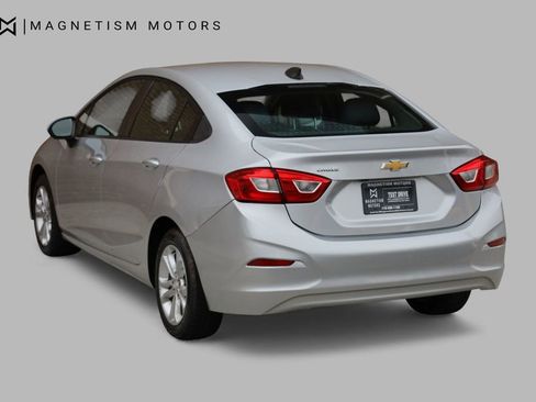 Used 2019 Chevrolet Cruze LS w/ LS Convenience Package image 9