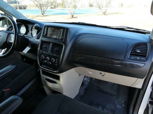 Used 2015 Dodge Grand Caravan SE w/ Quick Order Package 29E SE image 29