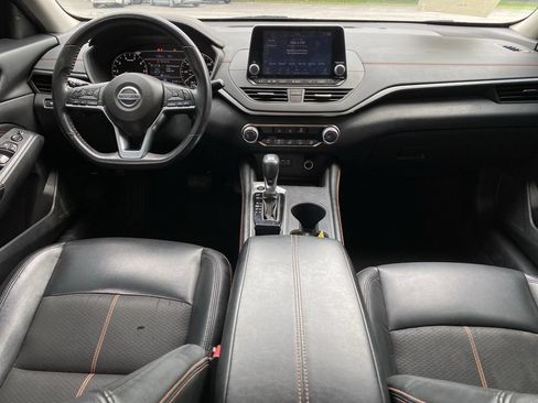 Used 2022 Nissan Altima 2.5 SR FWD image 15