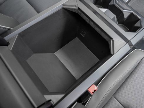 Used 2024 Tesla Cybertruck AWD Crew Cab image 26