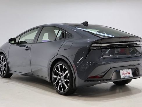 Used 2024 Toyota Prius Prime FWD image 6