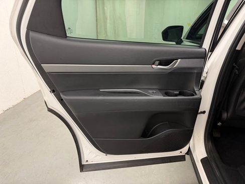 Used 2022 Hyundai Palisade SE FWD image 18