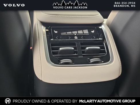 New 2026 Volvo XC90 B6 Ultra w/ Lounge Package AWD/4WD image 16