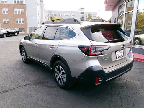 Used 2020 Subaru Outback Premium image 7