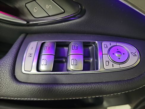 Used 2022 Mercedes-Benz GLC 300 4MATIC image 31