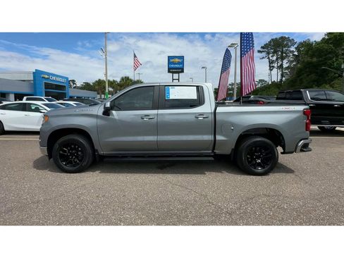 Used 2023 Chevrolet Silverado 1500 LT AWD/4WD image 5