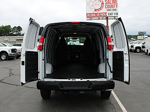 Used 2025 Chevrolet Express 2500 Extended w/ Driver Convenience Package RWD image 15