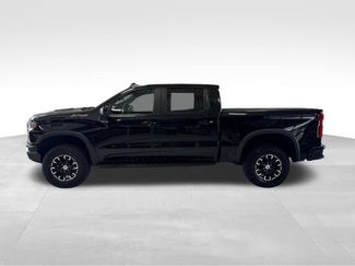 Used 2022 Chevrolet Silverado 1500 ZR2 w/ Technology Package AWD/4WD video 2