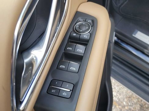 Used 2024 Chevrolet Tahoe Premier RWD image 20