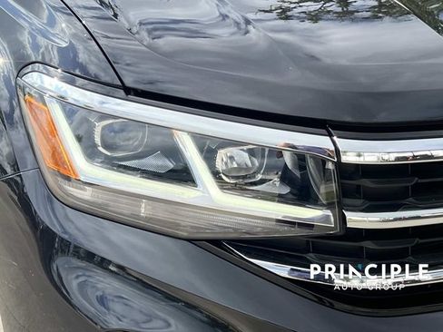 Certified 2023 Volkswagen Atlas Cross Sport SEL AWD/4WD image 9