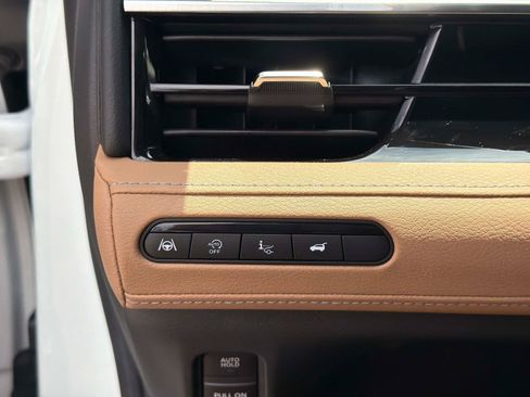 Used 2025 INFINITI QX80 Sensory AWD/4WD image 31