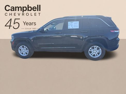 Used 2023 Jeep Grand Cherokee Laredo AWD/4WD image 2