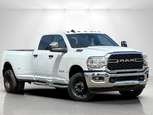 Used 2024 RAM 3500 Big Horn AWD/4WD image 1