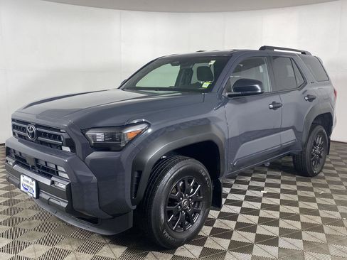 Used 2025 Toyota 4Runner SR5 AWD/4WD image 2
