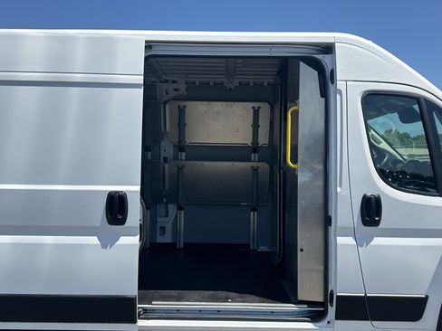 Used 2023 RAM ProMaster 3500 w/ Driver Convenience Group FWD image 15