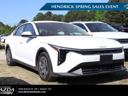 Used 2025 Kia K4 LX image 1