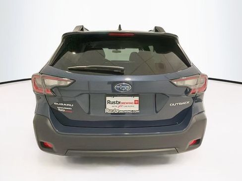 Used 2025 Subaru Outback Premium AWD/4WD image 5