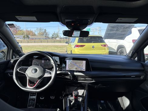 Used 2023 Volkswagen GTI Autobahn image 28