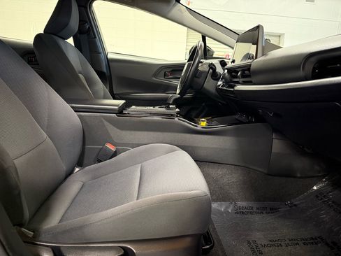 Used 2023 Toyota Prius LE image 21