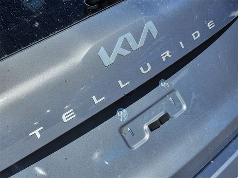 New 2025 Kia Telluride S image 8
