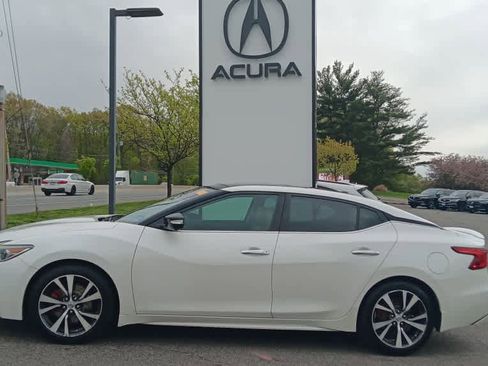 Used 2016 Nissan Maxima Platinum FWD image 2