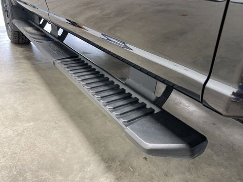 Used 2024 Ford F250 Lariat w/ Sport Appearance Package image 16