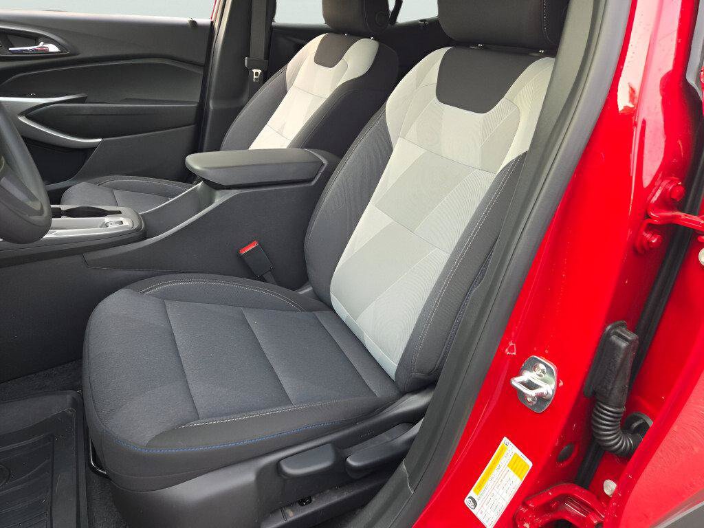 New 2026 Chevrolet Trax LS FWD image 28