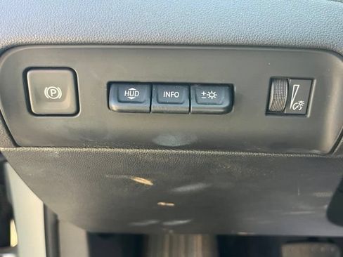 Used 2022 Buick Enclave Premium FWD image 6
