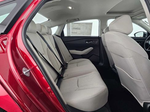 Used 2025 Honda Accord SE image 12