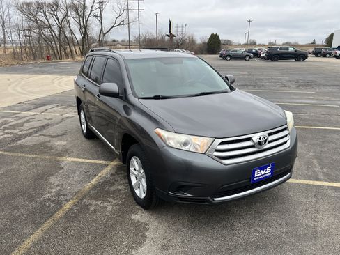 Used 2013 Toyota Highlander 4WD V6 w/ Cold Weather Pkg image 8