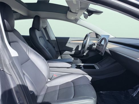 Used 2023 Tesla Model 3 Standard Range image 43